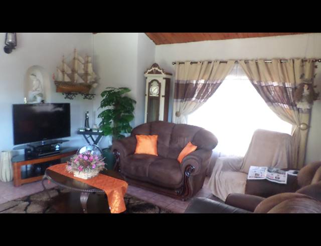 3 BEDROOM HOUSE SOLD IN HESTEAPARK